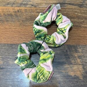 Kitsch Microfiber Floral Pink & Green Scrunchie Set‎